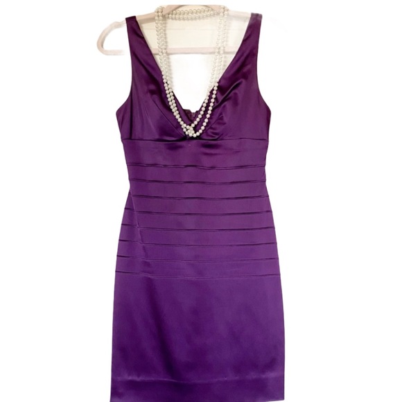 Xscape Satin Deep V cocktail purple Dress Size 4 - Picture 1 of 7